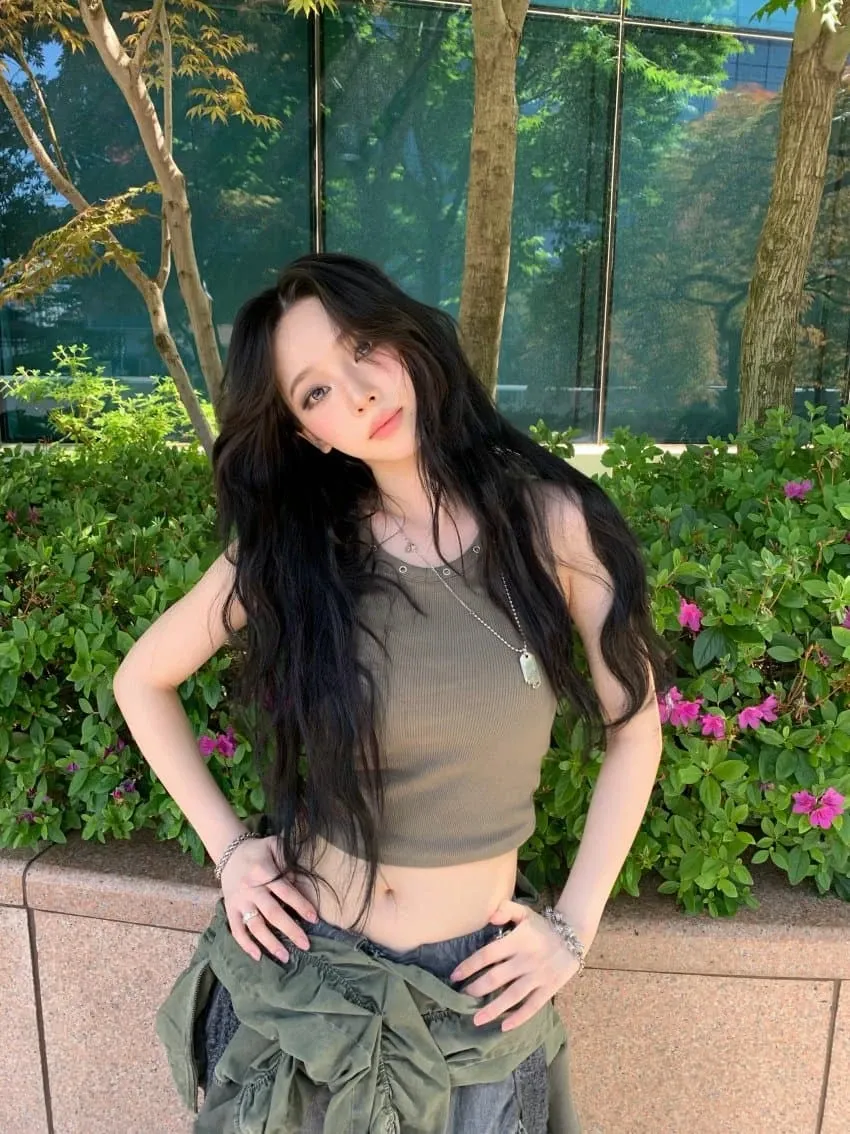 Behind-the-scenes cut of Karina (aespa)