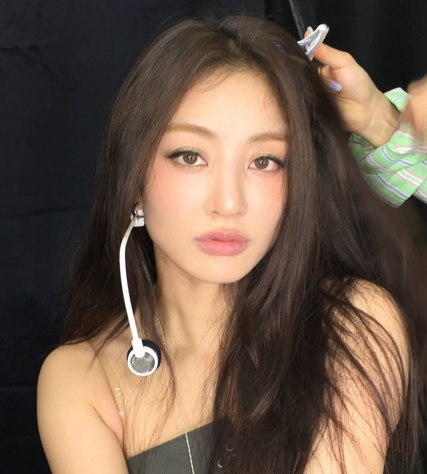 Latest photo of Jihyo (TWICE)