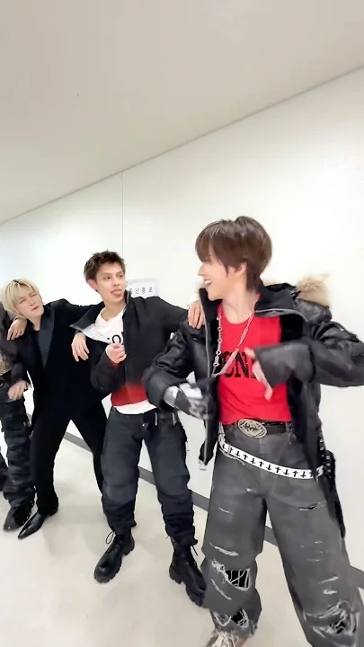 A heartfelt wallpaper shared by TOMORROW X TOGETHER's fans