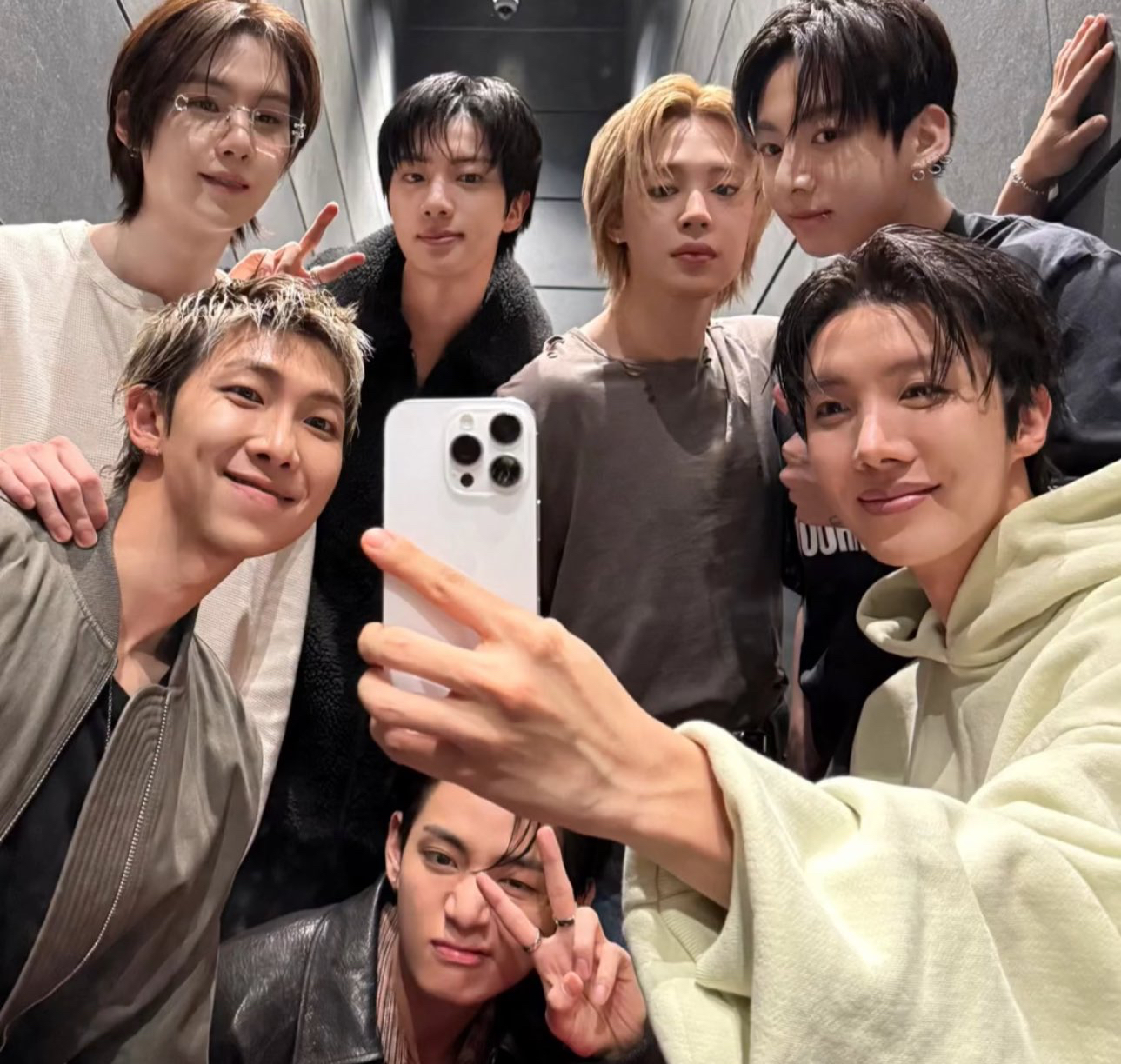 방탄소년단의 최신 사진