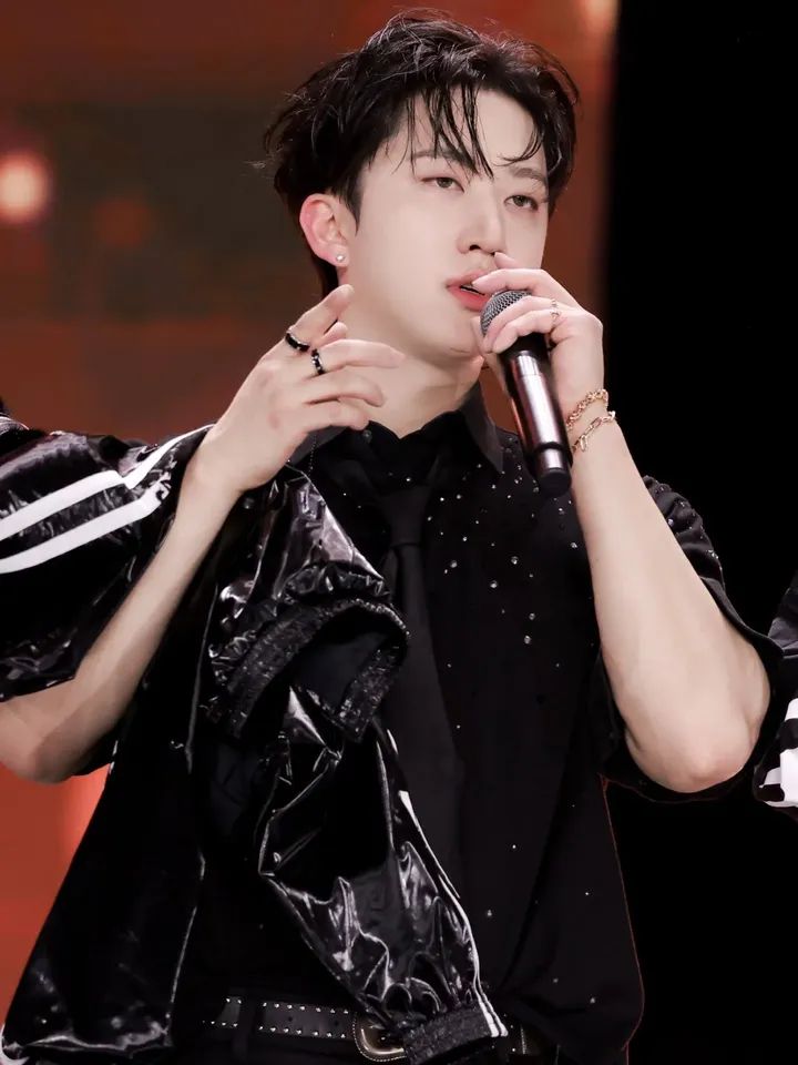 A moment captured by Changbin (Stray Kids)'s fan