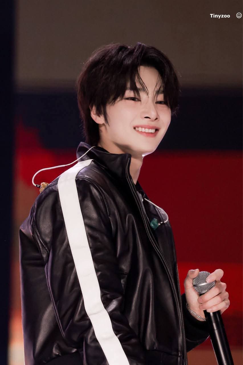 Behind-the-scenes cut of I.N (Stray Kids)