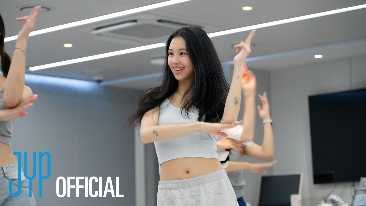 Recent activity shot of Chaeyoung (TWICE)