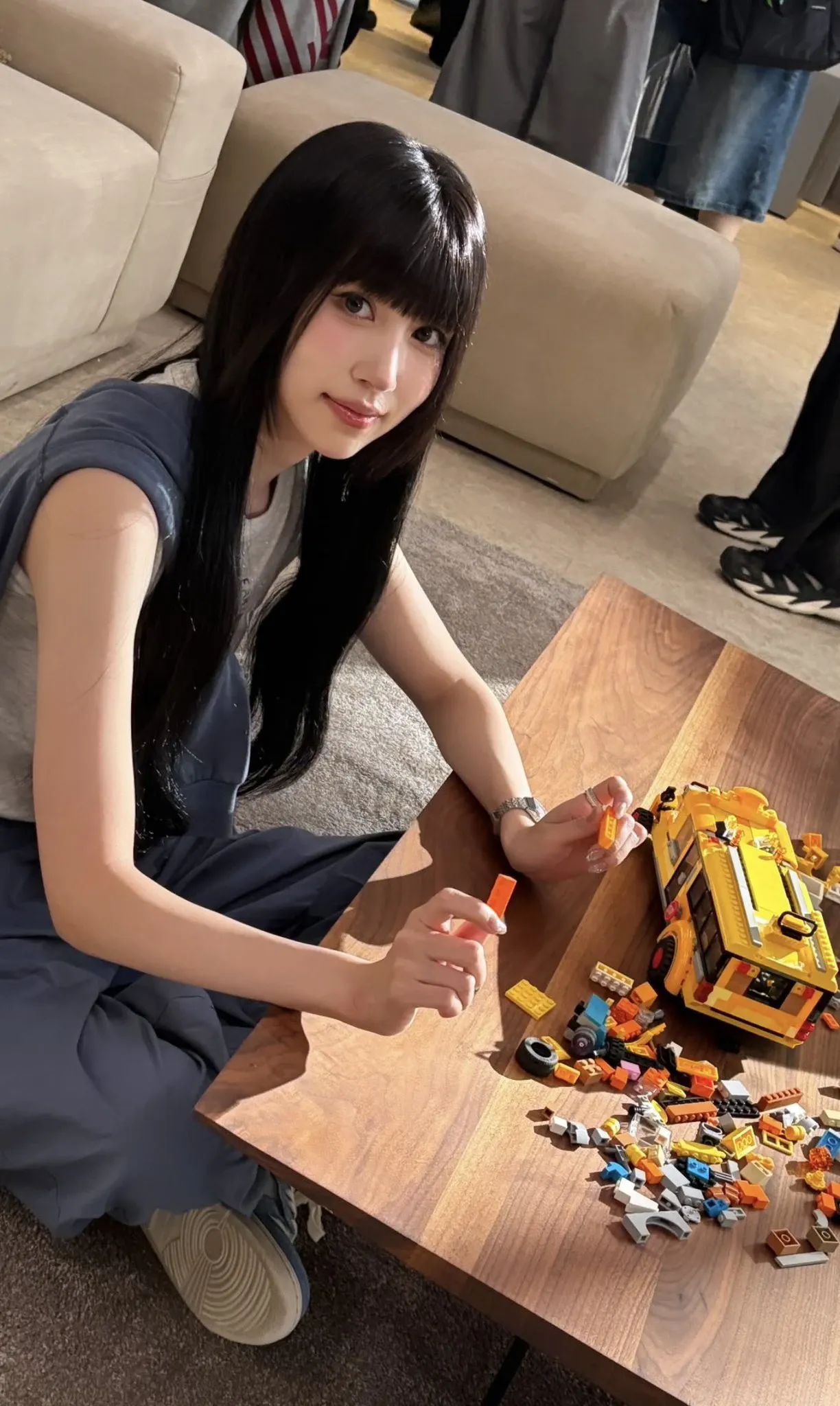 Momen yang diabadikan oleh penggemar Mina (TWICE)