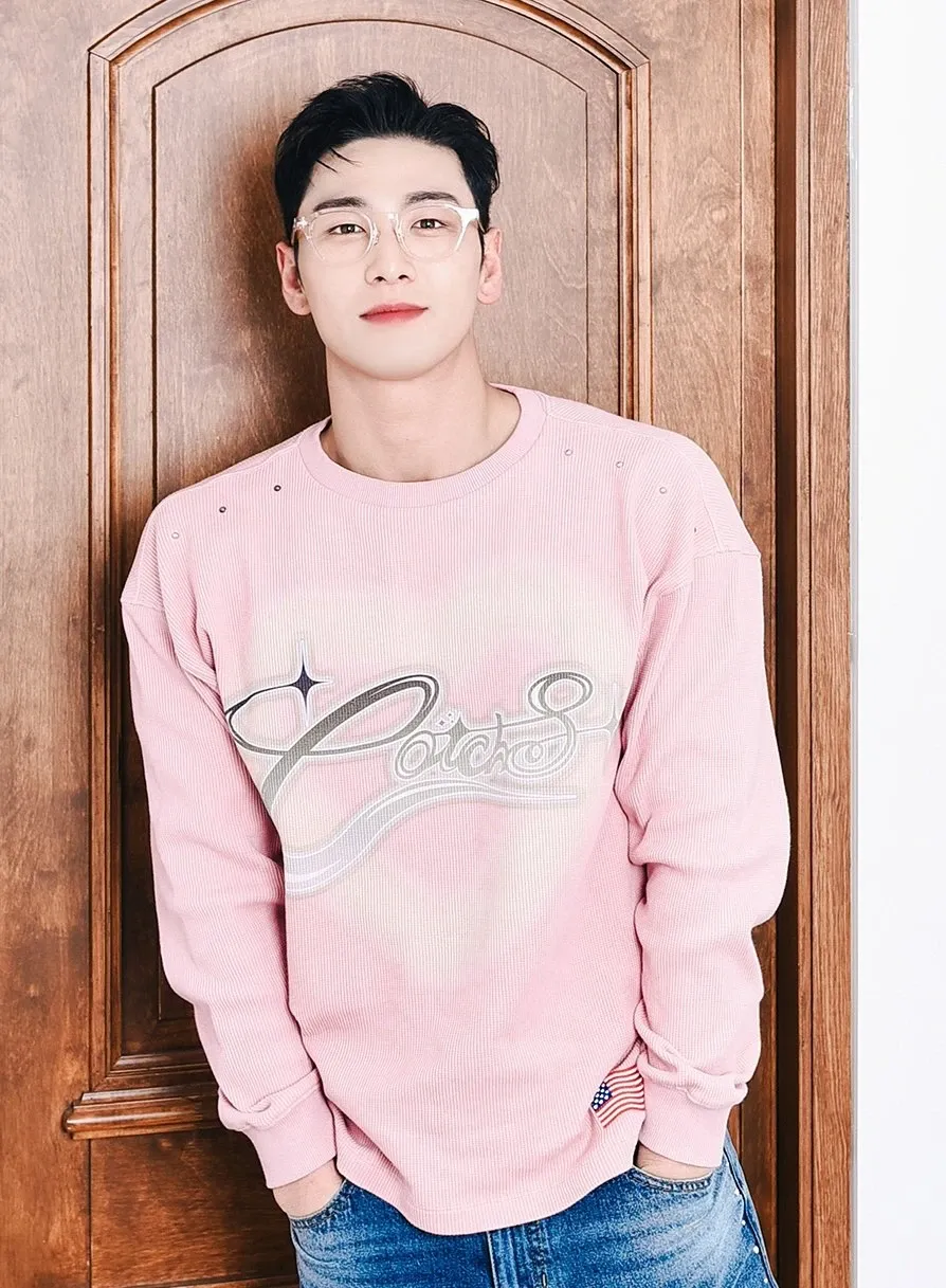 Behind-the-scenes cut of Baekho