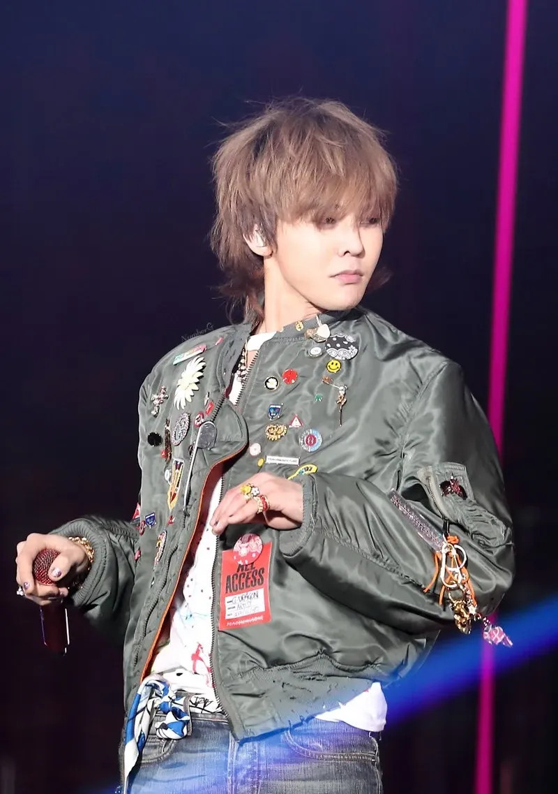 Recent activity shot of G-DRAGON (BIGBANG)
