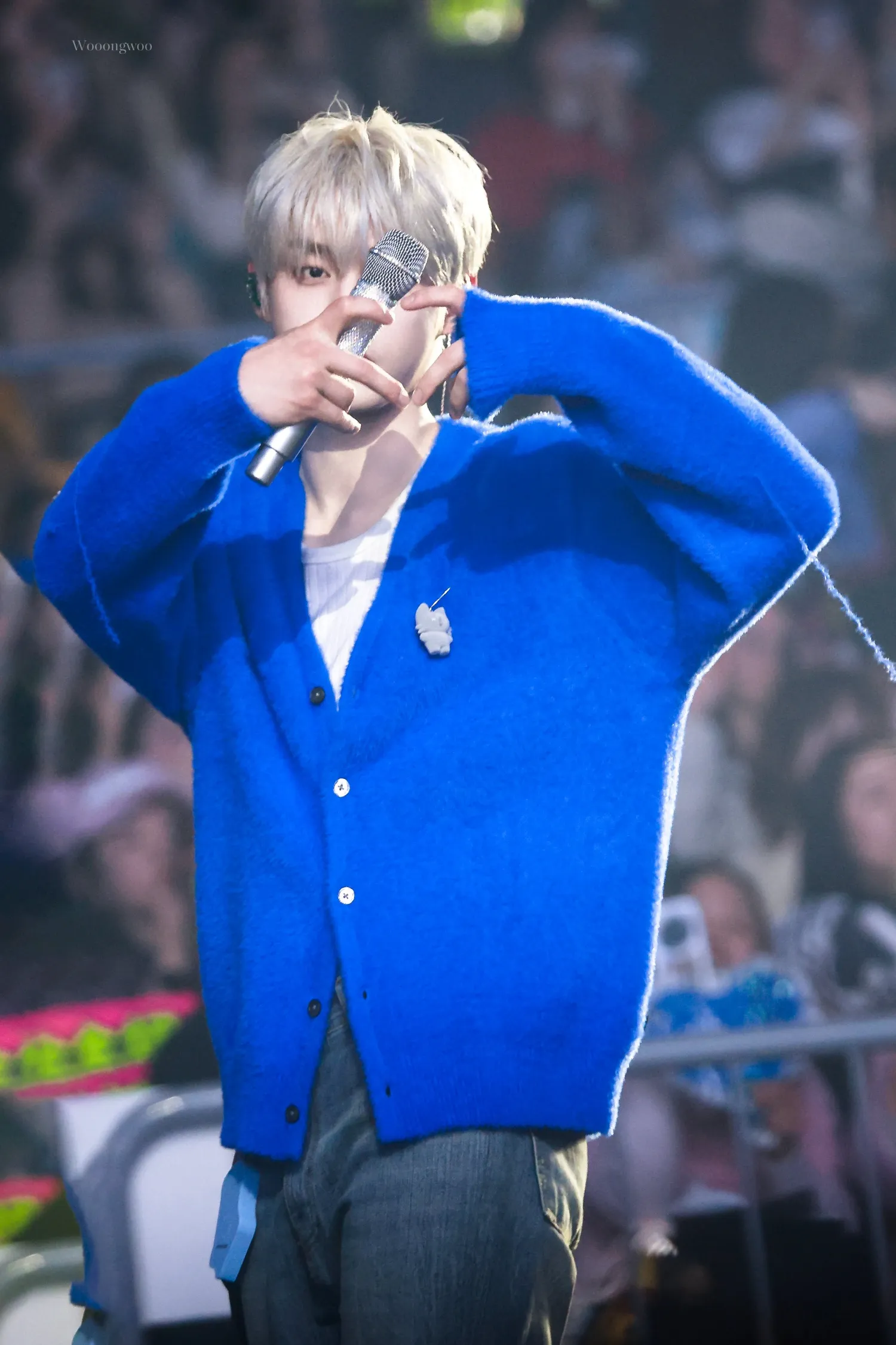 A moment captured by Kim Jiwoong (ZEROBASEONE)'s fan