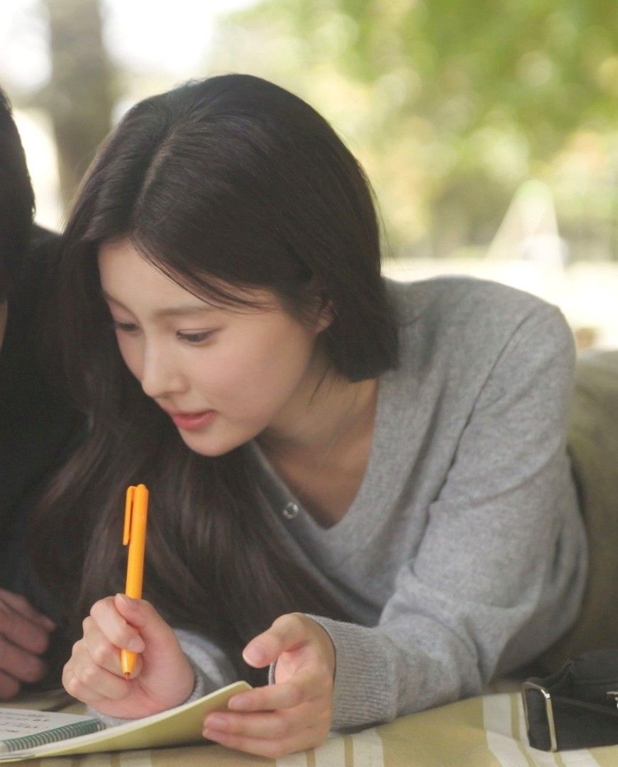 Recent activity shot of Kang Hyewon