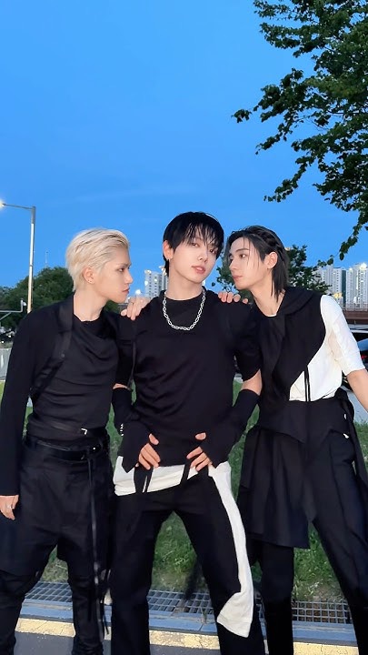 Behind-the-scenes cut of Leehan (BOYNEXTDOOR)