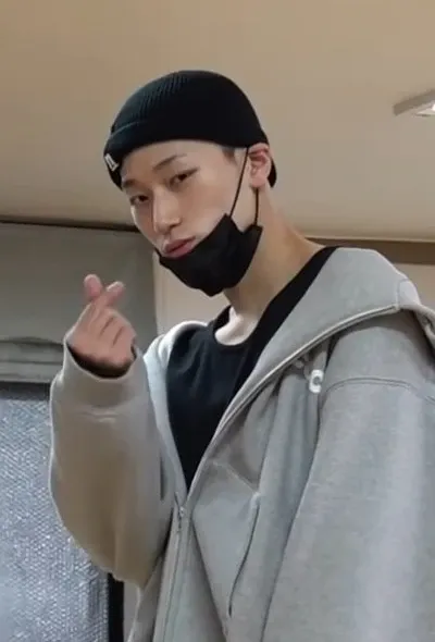 崔傘 (ATEEZ)粉絲拍下的瞬間
