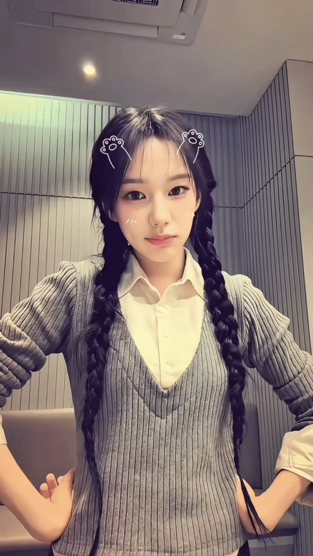 ユ・サラン (izna)の舞台裏ショット