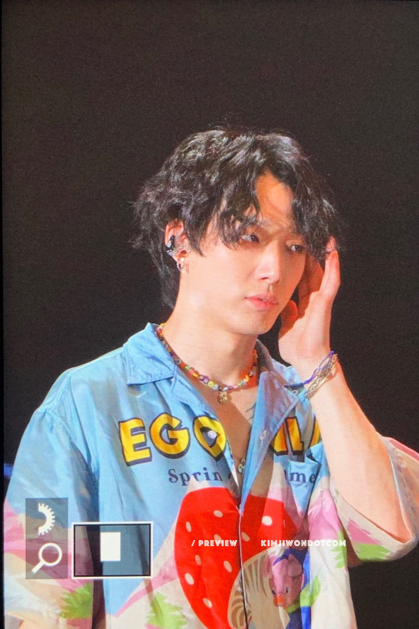 Recent activity shot of BOBBY (iKON)