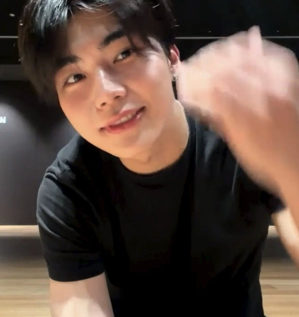 Recent activity shot of Park Gunwook (ZEROBASEONE)