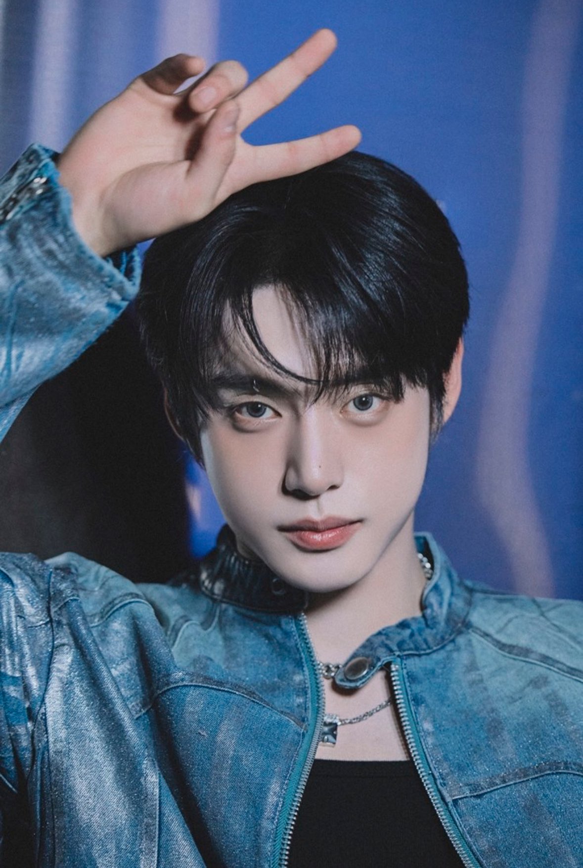 Latest photo of Kim Jiwoong (ZEROBASEONE)