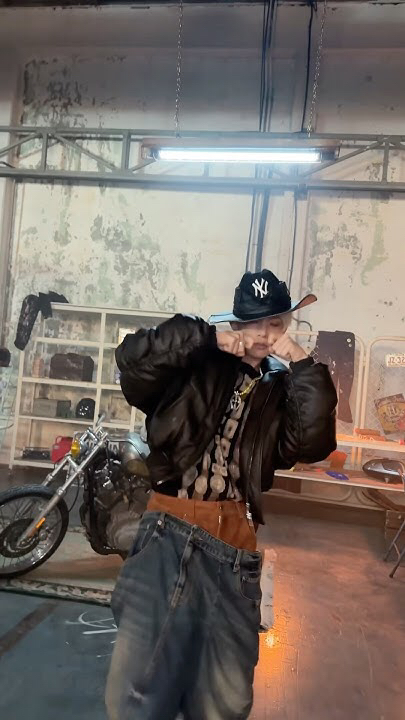 Latest photo of Heeseung