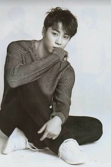 Behind-the-scenes cut of Moonbin (ASTRO)