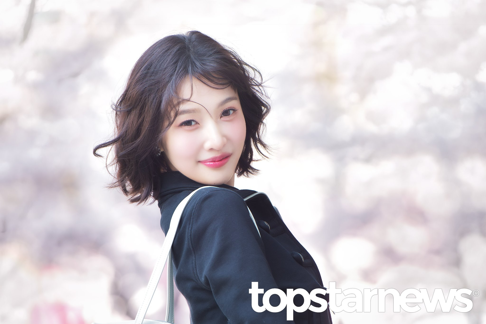 Recent activity shot of Red Velvet