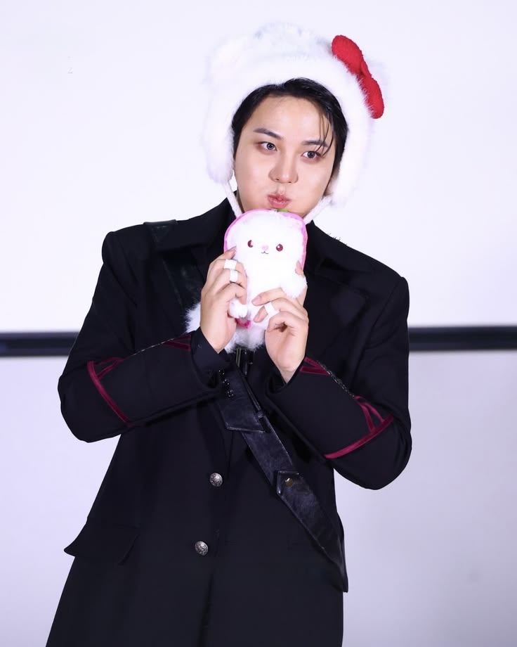 에이티즈 최근 활동샷