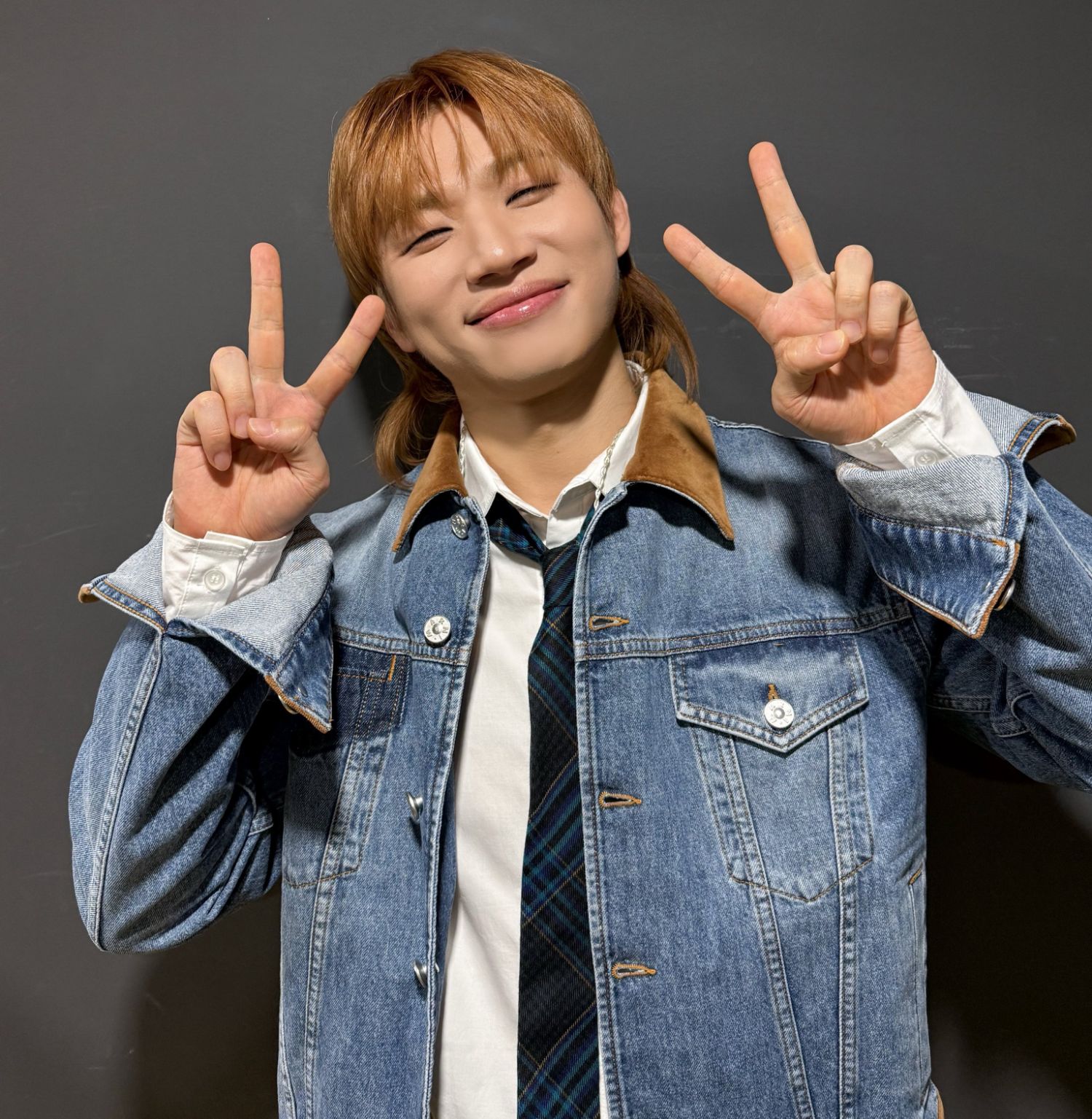 大声 (BIGBANG)的最新活动照片