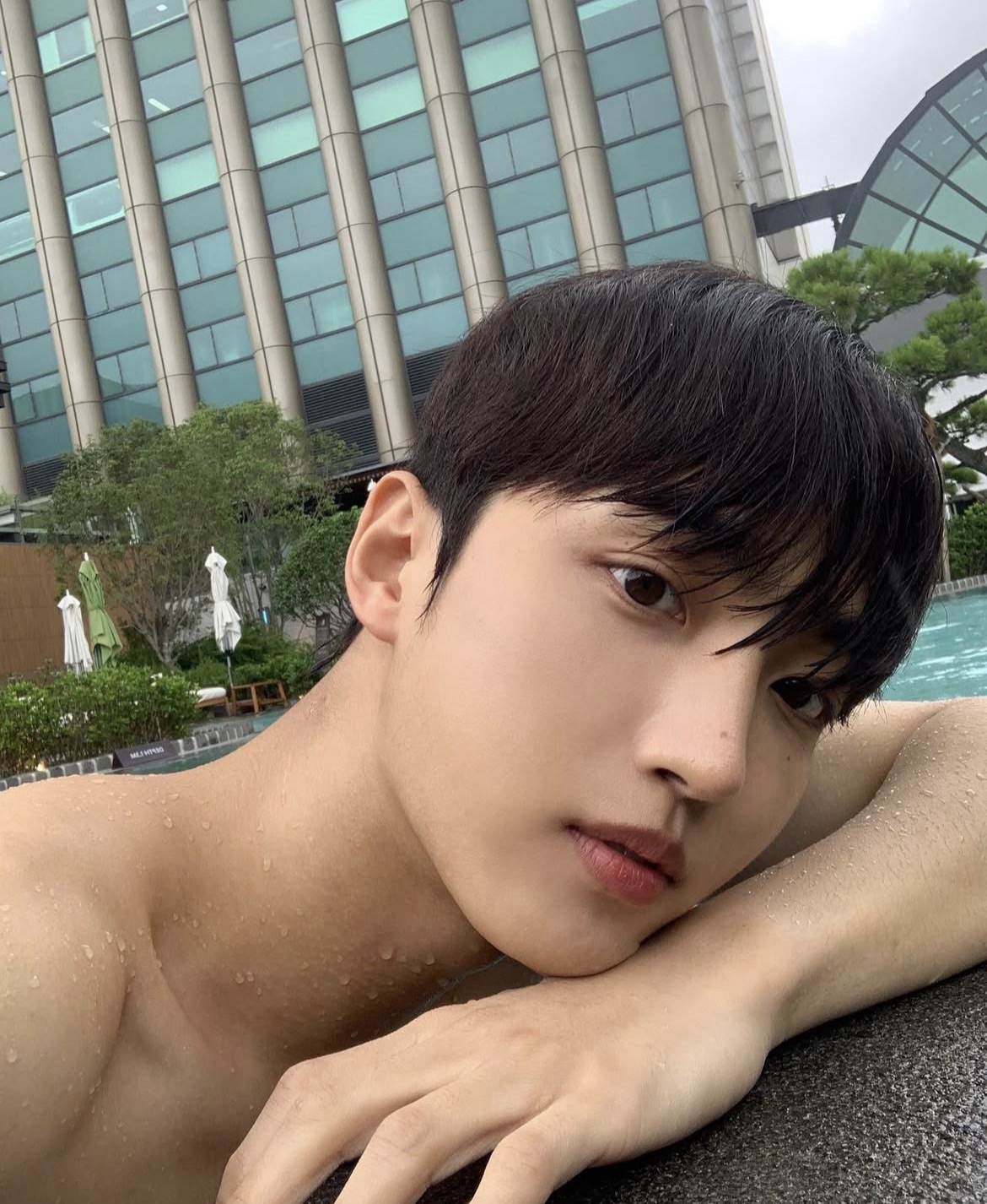 Behind-the-scenes cut of UP10TION