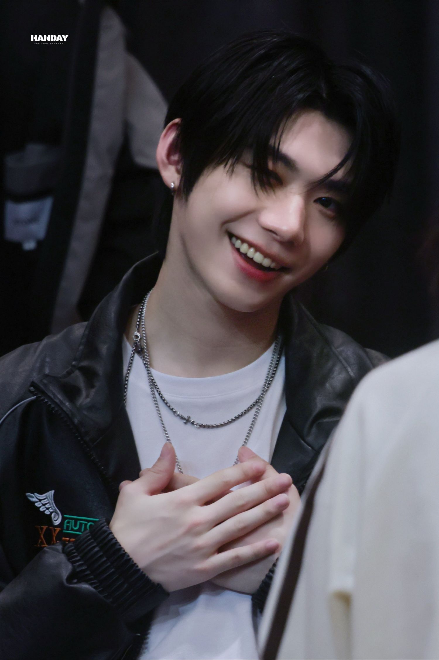 A moment captured by Park Han (AHOF)'s fan