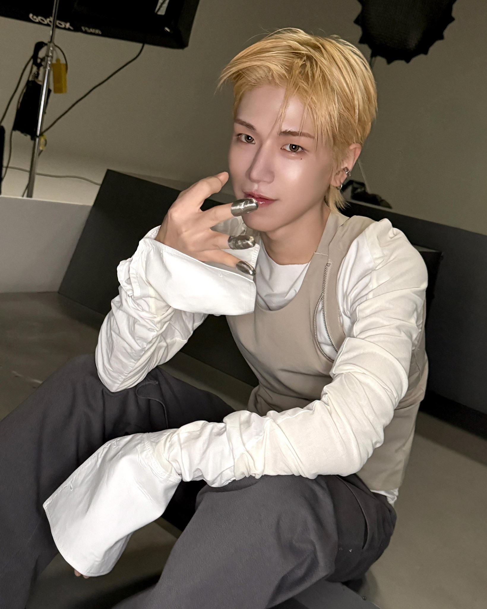 A moment captured by Riwoo (BOYNEXTDOOR)'s fan