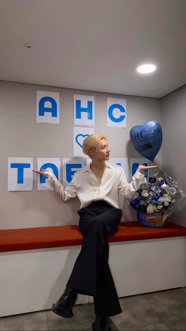 A moment captured by Taemin (SHINee)'s fan