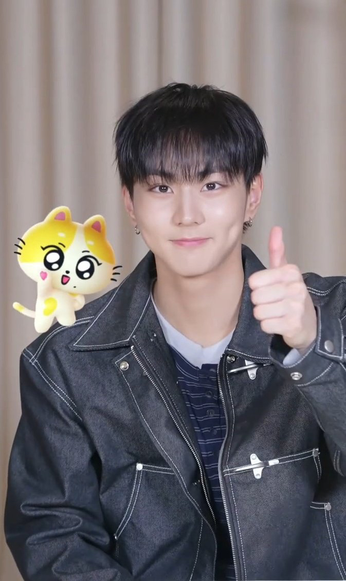 Fandom-recommended wallpaper image of Jungwon (ENHYPEN)