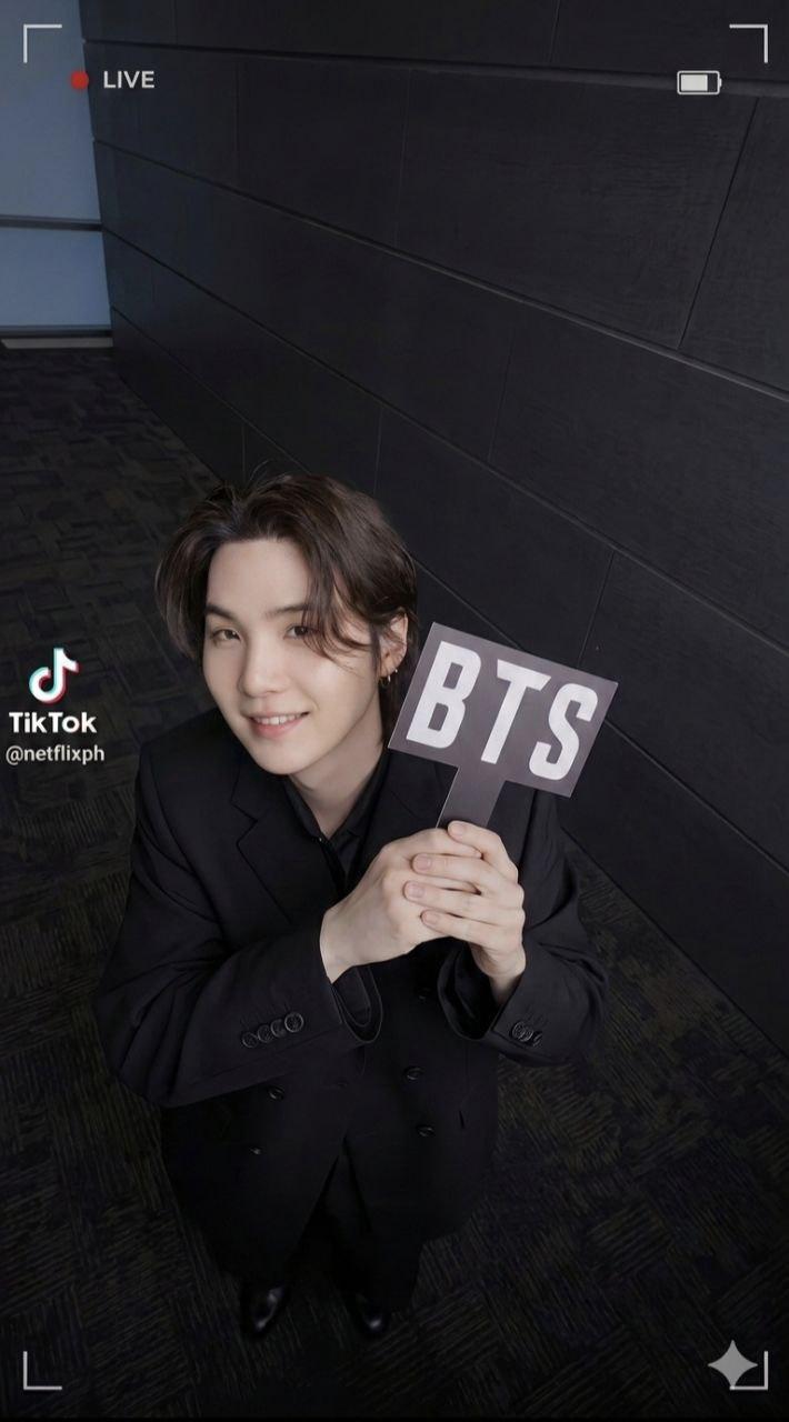 Today's most popular wallpaper in the BTS community