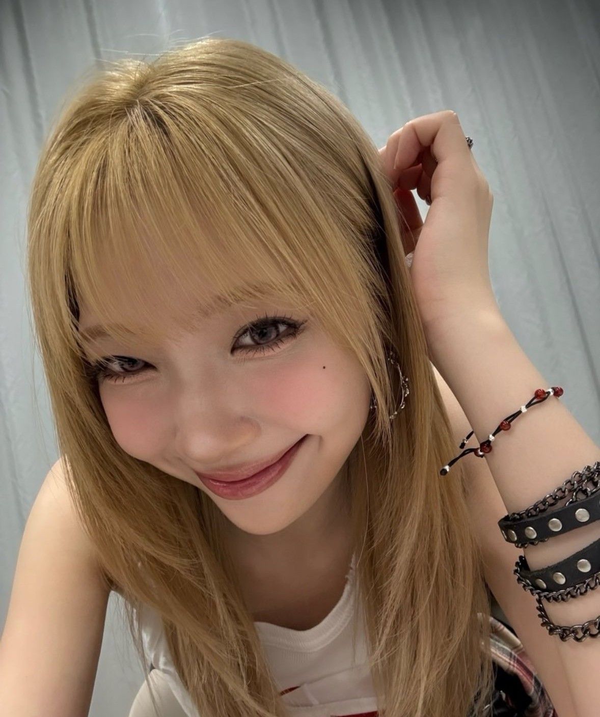 A moment captured by Mayuka (NiziU)'s fan