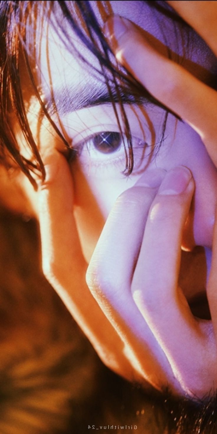 뷔 (방탄소년단) 최근 활동샷