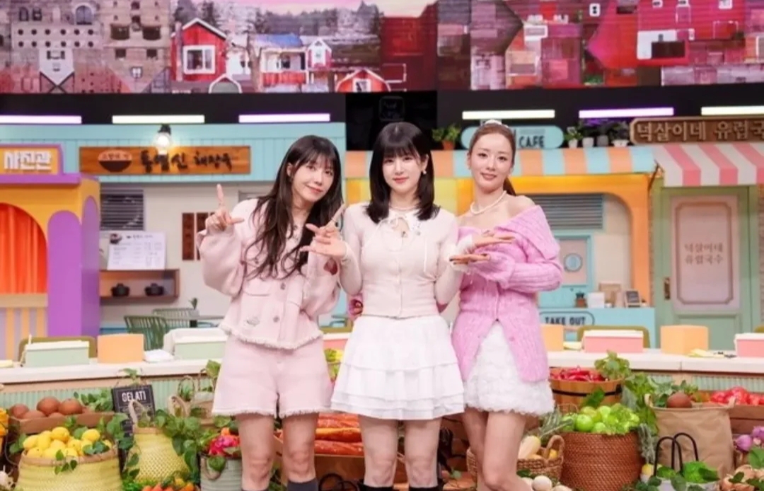 Foto aktivitas terbaru Apink