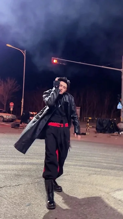 Recent activity shot of Sunghoon (ENHYPEN)