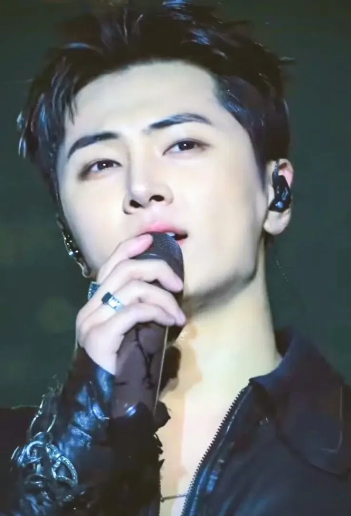 Behind-the-scenes cut of Jay (ENHYPEN)