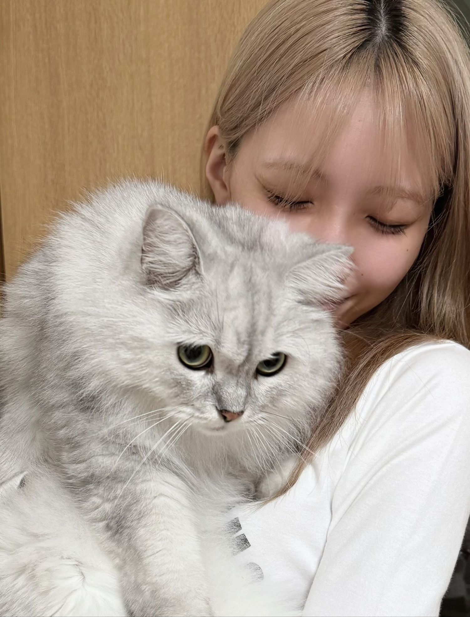 Behind-the-scenes cut of Mayuka (NiziU)