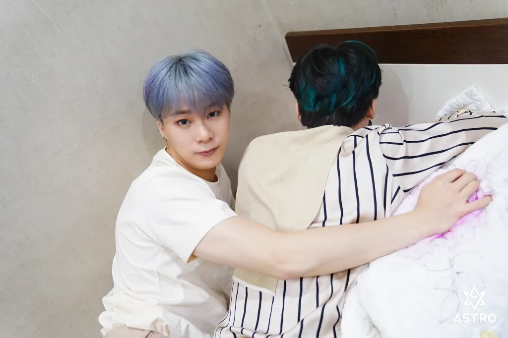 Behind-the-scenes cut of Moonbin (ASTRO)