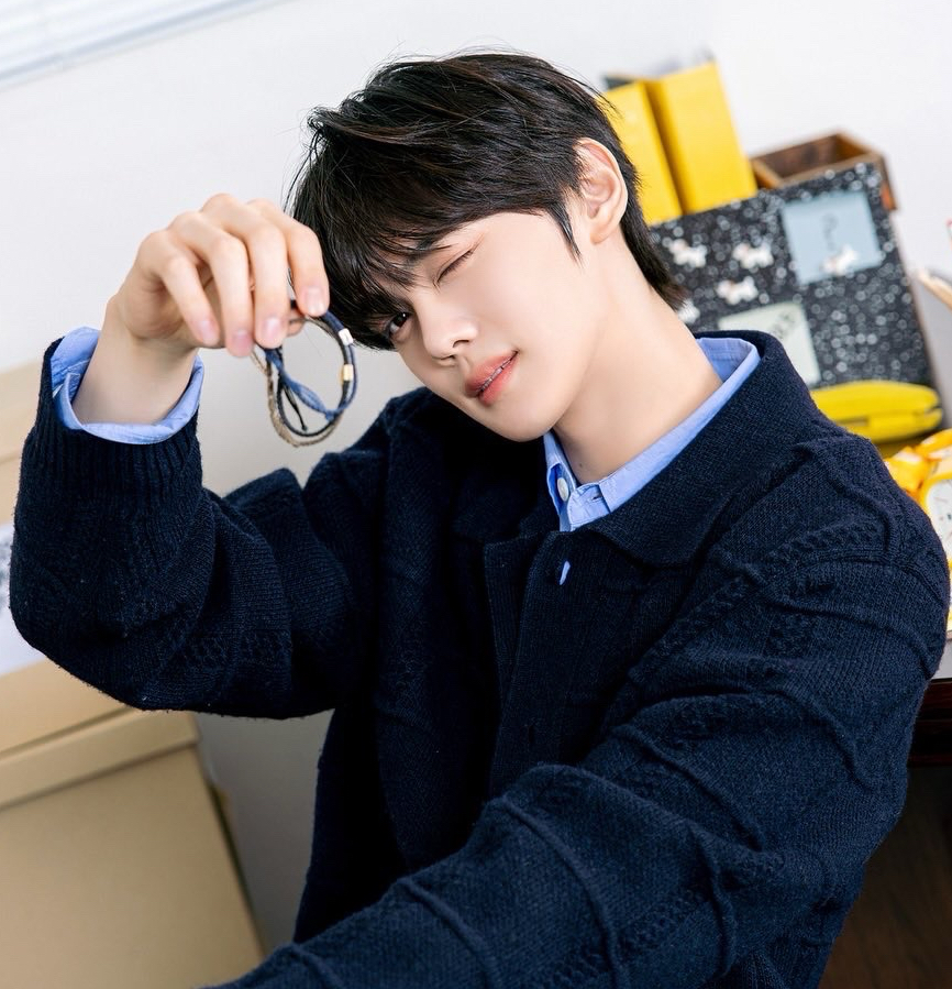 A moment captured by Kim Gyuvin's fan