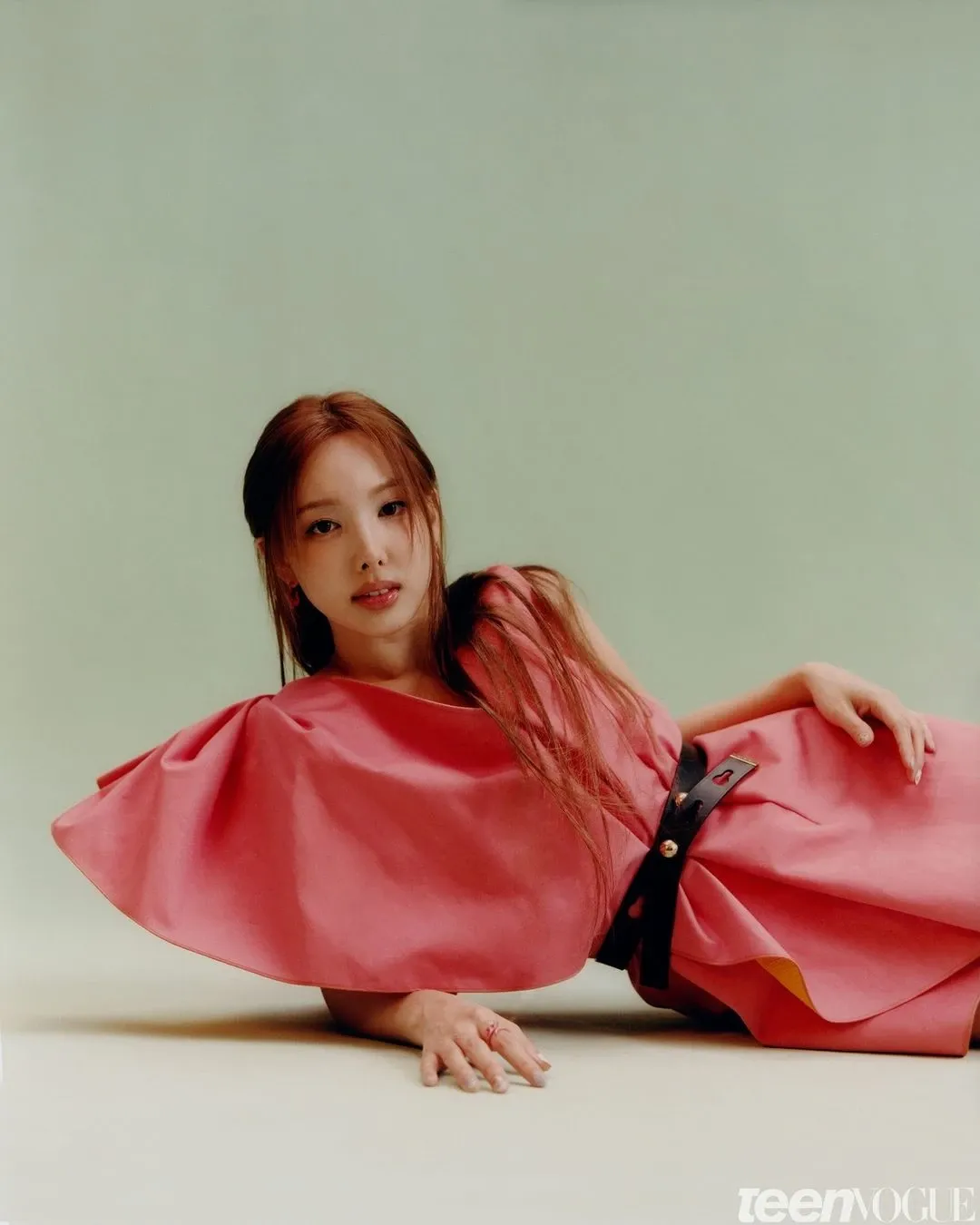 Behind-the-scenes cut of Nayeon (TWICE)