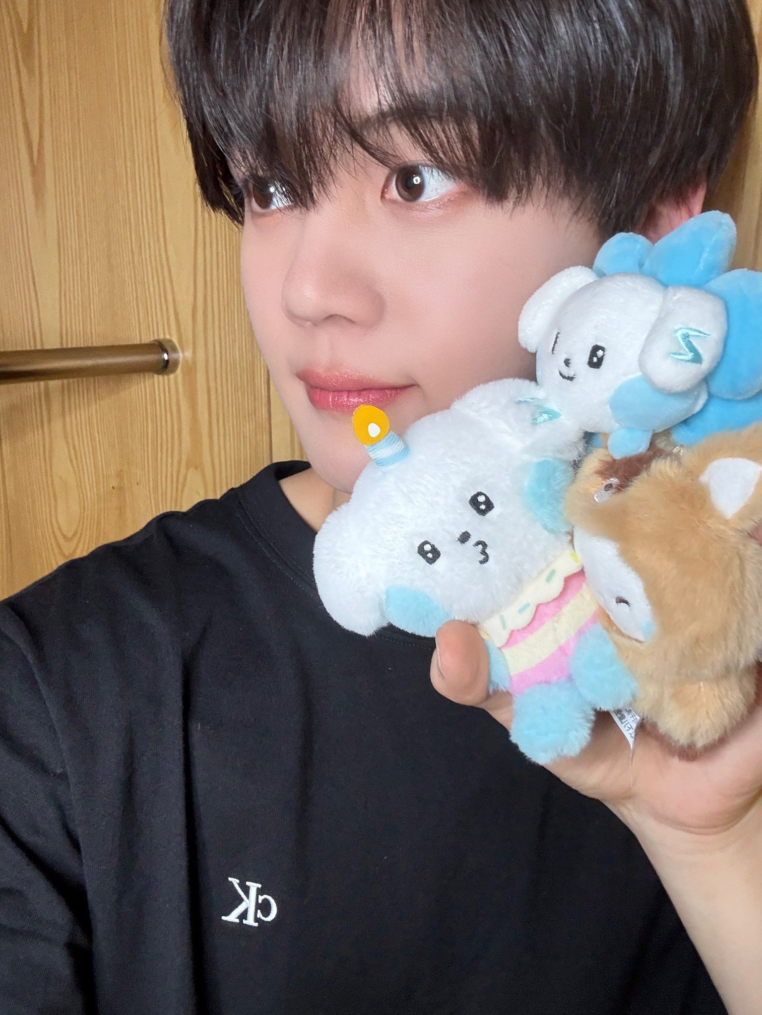 Behind-the-scenes cut of Kim Gyuvin (ZEROBASEONE)