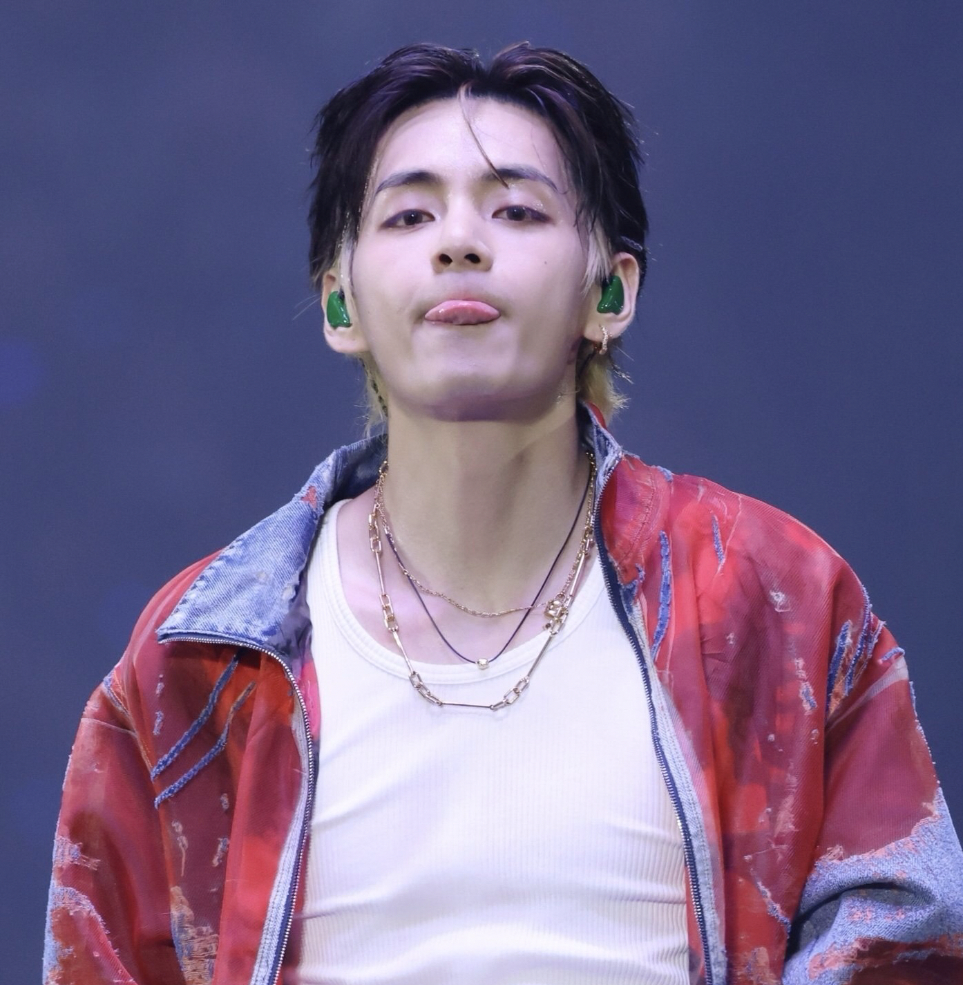 뷔 (방탄소년단) 최근 활동샷