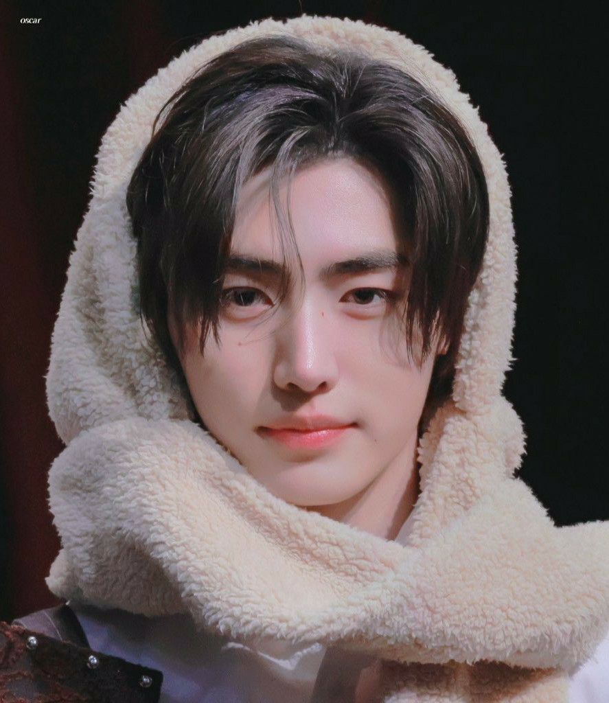 성훈 (ENHYPEN)의 비하인드 컷