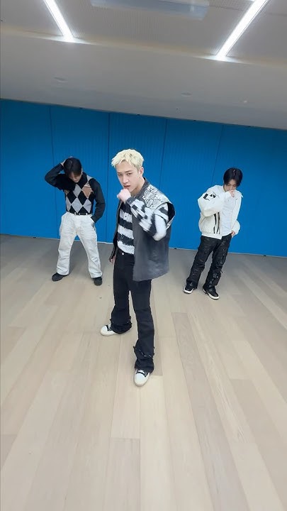 The most beloved wallpaper among 方燦 (Stray Kids)'s fans