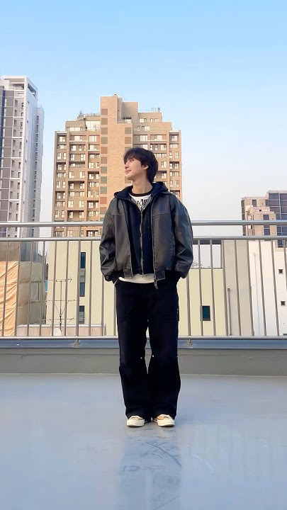 Latest photo of Hui (PENTAGON)