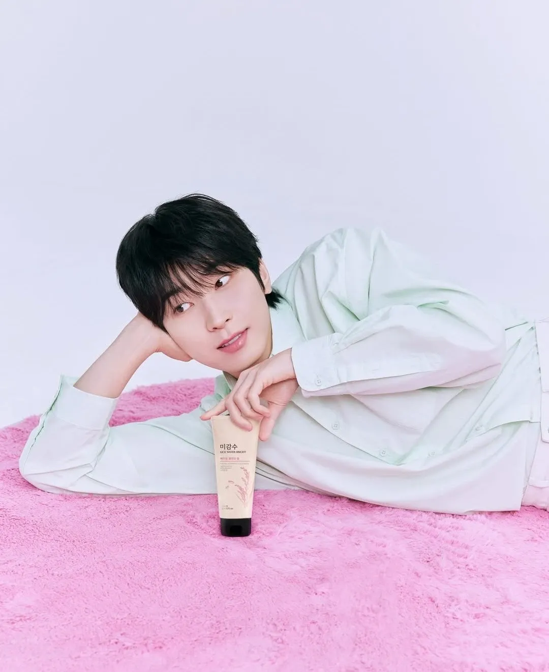 Recent activity shot of Wonwoo (SEVENTEEN)