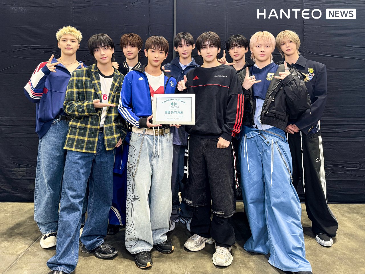 A moment captured by &TEAM's fan