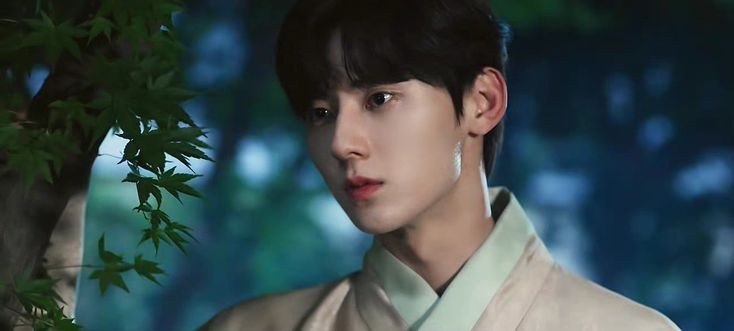 A moment captured by Hwang Minhyun's fan
