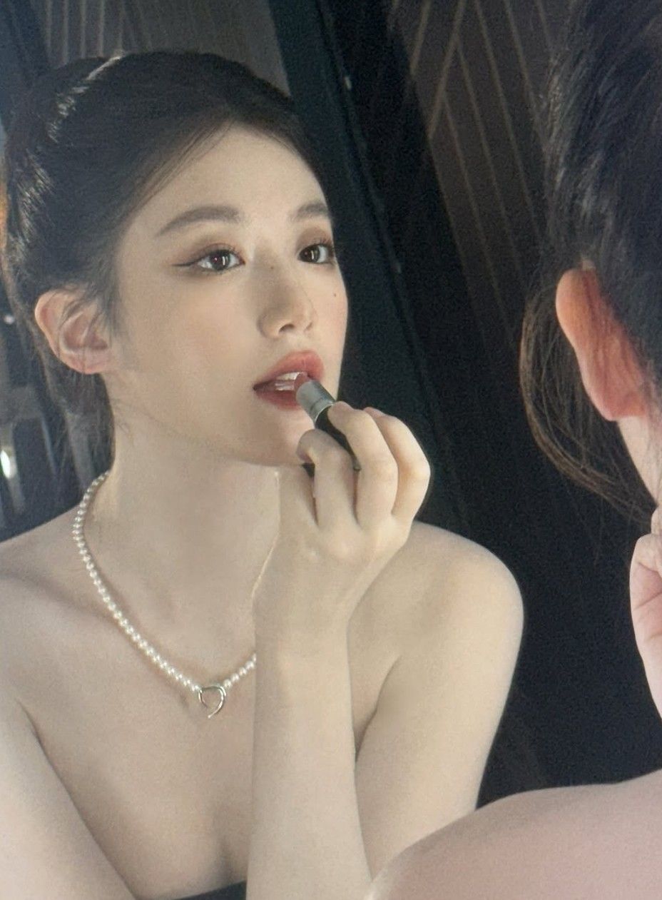 Recent activity shot of Shuhua (i-dle)