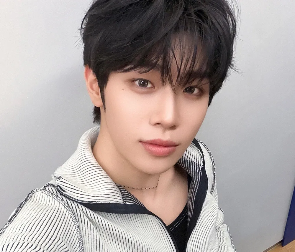 Latest photo of Kim Taerae (ZEROBASEONE)