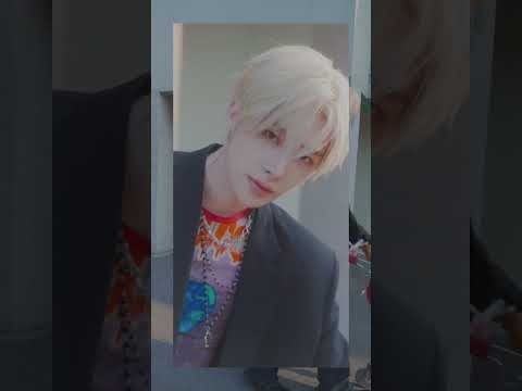 A moment captured by Kim Gyuvin (AND2BLE)'s fan