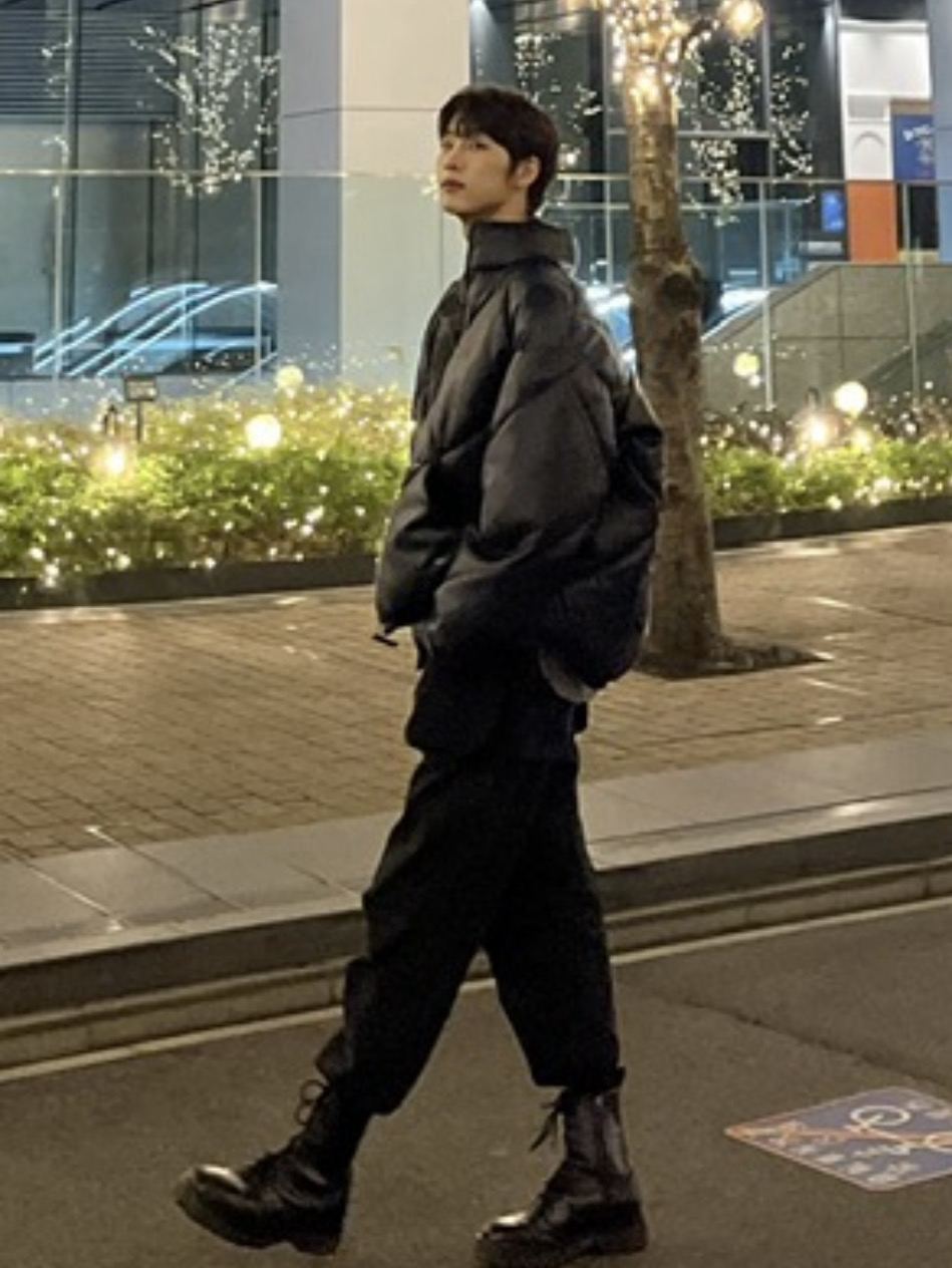 Behind-the-scenes cut of Hyun